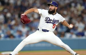 O arremessador dos Dodgers, Alex Vesia, homenageia filha e esposa atrasadas durante a estreia na temporada GettyImages-2262495535-alex-vesia