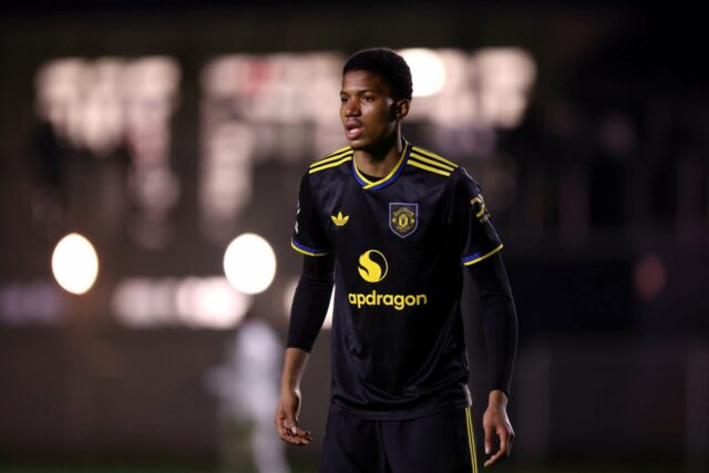 O ás do Man Utd, Chido Obi, está entre os oito indicados ao prêmio da Premier League 2
