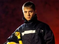 O astro do Burning de Londres, John Alford, é encontrado morto na prisão semanas depois de ter sido preso por abusar sexualmente de duas meninas John Alford interpretou o bombeiro Billy Ray no drama da ITV London's Burning na década de 1990