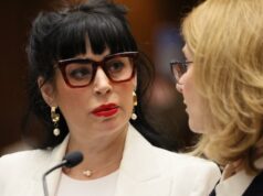 O chefe do LAPD apoiou policiais que atiraram no autor, ex do baixista do Weezer; comissão o rejeitou O chefe do LAPD apoiou policiais que atiraram no autor, ex do baixista do Weezer; comissão o rejeitou