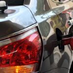 O conflito no Irã ameaça os preços dos combustíveis, veja como economizar na gasolina do carro sem gastar dinheiro