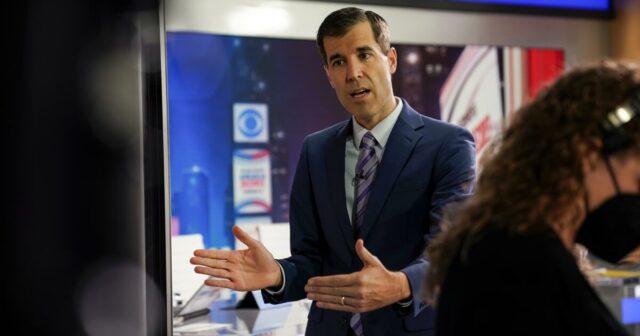 O correspondente do Departamento de Justiça da CBS News, Scott MacFarlane, sai da rede
