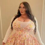 Annie Knight, do OnlyFans, analisa procedimentos cosméticos de US $ 62 mil