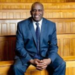 Lord Sewell (foto), o ex-czar racial do governo, atacou a ideologia acordada que levou um esquizofrênico paranóico a ser deixado livre para matar porque era negro