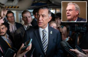 O deputado Darrell Issa da Califórnia se aposentará e endossará Jim Desmond para sucedê-lo O deputado Darrell Issa, republicano da Califórnia, confirmou na sexta-feira que se aposentará no final de seu mandato atual.