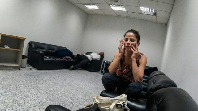 O diretor de 'Little Sinner', Daro Hansen, sobre como escapar do casamento forçado e capturar sua cura em um documentário: 'Usei a câmera como terapia'
