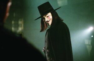 O diretor de ‘V de Vingança’, James McTeigue, reflete sobre o legado cultural do filme 20 anos depois O diretor de 'V de Vingança', James McTeigue, reflete sobre o legado cultural do filme 20 anos depois