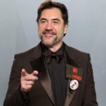 O distintivo do Oscar de protesto de Javier Bardem no Irã é o mesmo que ele usou em 2003 no Iraque: 'Outra guerra ilegal' | Vídeo