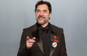 O distintivo do Oscar de protesto de Javier Bardem no Irã é o mesmo que ele usou em 2003 no Iraque: ‘Outra guerra ilegal’ | Vídeo O distintivo do Oscar de protesto de Javier Bardem no Irã é o mesmo que ele usou em 2003 no Iraque: 'Outra guerra ilegal' | Vídeo