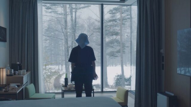 O drama do produtor de 'Renoir' 'Life Is Yours' segue a vingança do limpador contra um resort estrangeiro
