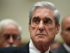 O ex-diretor do FBI Robert Mueller, que investigou os laços de campanha Rússia-Trump, morre Conselheiro Especial Robert Mueller.
