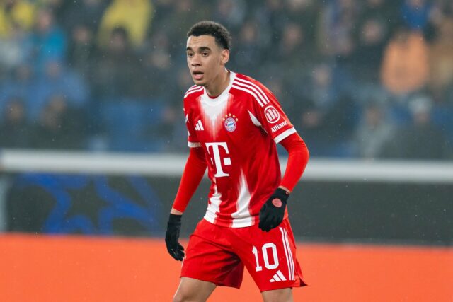 O garoto-prodígio do Man Utd, Noah Ajayi, está trilhando o mesmo caminho que Jamal Musiala
