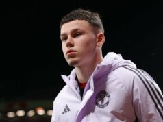 O garoto-prodígio do Man Utd, de 16 anos, marca na goleada por 3 a 0 contra o Blackburn, enquanto JJ Gabriel se recupera entre os gols, a busca pelo título continua O garoto-prodígio do Man Utd, de 16 anos, marca na goleada por 3 a 0 contra o Blackburn, enquanto JJ Gabriel se recupera entre os gols, a busca pelo título continua