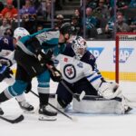 O gol do pivô novato na prorrogação leva Sharks à vitória sobre Winnipeg Jets
