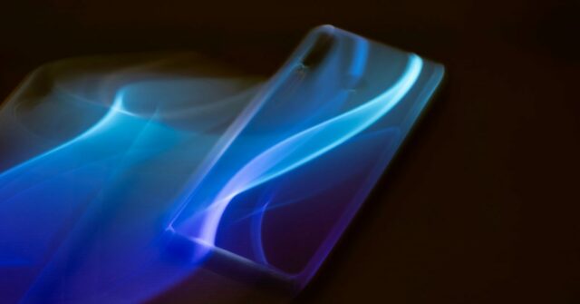 O iPhone ainda existirá daqui a 50 anos, diz a O iPhone ainda existirá daqui a 50 anos, diz Apple | Uma representação de aparência efêmera de uma placa de vidro