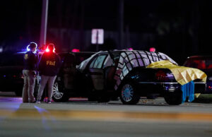 O juiz cita a lei de ‘defender sua posição’ ao inocentar mais 3 policiais da Flórida por atirar em um motorista da UPS Yahoo news home