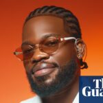 O mercado de criação de conteúdo online da Nigéria cresceu. Os criadores de esquetes e streamers podem fazer com que isso valha a pena?