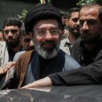 O novo líder supremo do Irão emite uma declaração rara