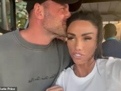 O novo marido de Katie Price, Lee Andrews, tatuou o nome de seu primogênito Harvey na mão – apesar de ainda não tê-lo conhecido O novo marido de Katie Price, Lee Andrews, mostrou sua devoção a ela ao aparecer tatuando o nome de seu filho Harvey em sua mão