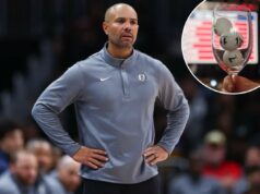 O plano dos Nets de transformar seu tanque em outra coisa – e quanto tempo isso levará Jordi Fernandez, técnico do Brooklyn Nets, reage a uma jogada durante um jogo da NBA.