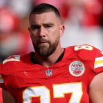 Quebrando a carreira de Travis Kelce sai do campo de futebol