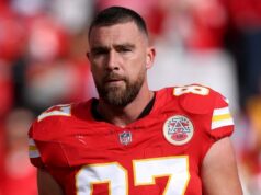 O podcast ‘New Heights’ de Travis Kelce diz que ele está ‘de volta aos Chiefs’ Quebrando a carreira de Travis Kelce sai do campo de futebol