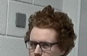 O policial especial do Pedophile Met, que agora se identifica como mulher, é considerado um ‘monstro’ no tribunal pelas vítimas de estupro, incluindo a garota que ele começou a cuidar quando ela tinha 12 anos James Bubb, que agora se identifica como uma mulher chamada Gwyn Samuels, foi considerado culpado de vários crimes sexuais, incluindo estupros, contra duas vítimas, incluindo uma menina de 12 anos.