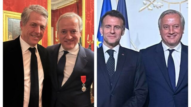 O presidente francês Emmanuel Macron concede Legião de Honra ao empresário de mídia Dominique Delport em cerimônia com a presença de Hugh Grant e George Osborne
