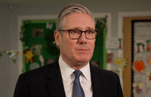 O primeiro-ministro do Reino Unido, Starmer, diz que não há ameaça do Irã à Grã-Bretanha e pede desescalada O primeiro-ministro do Reino Unido, Starmer, diz que não há ameaça do Irã à Grã-Bretanha e pede desescalada