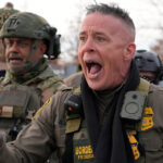 O principal bandido de deportações de Trump pode finalmente enfrentar consequências