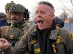 O principal bandido de deportações de Trump pode finalmente enfrentar consequências O principal bandido de deportações de Trump pode finalmente enfrentar consequências