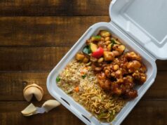 O proprietário do restaurante pode ‘falir’ com a proposta de proibição de embalagens para viagem do estado azul, alerta ele O proprietário do restaurante pode 'falir' com a proposta de proibição de embalagens para viagem do estado azul, alerta ele