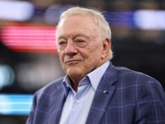 O proprietário dos Cowboys, Jerry Jones, descarta uma abordagem surpreendente sobre a possível negociação de Maxx Crosby Jerry Jones, Dallas Cowboys