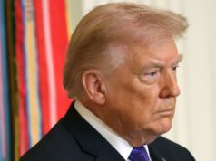 O que é a erupção no pescoço do presidente Donald Trump? Médico revela causa do problema Donald Trump é diagnosticado com doença de veia comum