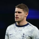 O que o Man Utd foi informado sobre a contratação de Micky van de Ven em meio a temores de rebaixamento do Tottenham