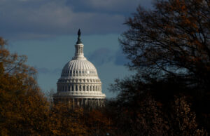 O que será necessário para os democratas reconquistarem o Senado? Sonhar. Susan Collins, R-Maine, fala aos repórteres no Senado, no Capitólio em Washington, terça-feira, 4 de março de 2025. (AP Photo/J. Scott Applewhite)