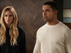 O que significa o beijo ‘NCIS’ de Torres e Bishop? Wilmer e Emily nos contam NCIS Wilmer e Emily revelam o que o beijo da reunião de Torres e Bishop significa que eles estão interligados