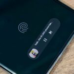 Agora reproduzindo no Google Pixel 8a