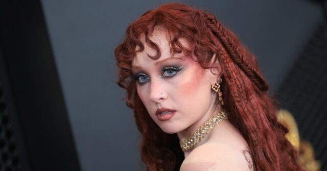 O segurança do incidente no centro do hotel Chappell Roan O segurança do incidente no centro do hotel Chappell Roan quebra o silêncio. Leia sua declaração