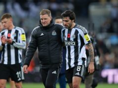 O técnico diz que seu jogador de £ 87 milhões está ‘totalmente comprometido’ em meio a ligações com o Man Utd, ‘Esqueça o barulho…’ O técnico diz que seu jogador de £ 87 milhões está 'totalmente comprometido' em meio a ligações com o Man Utd, 'Esqueça o barulho...'