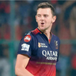 O técnico do RCB, Andy Flower, fornece uma atualização sobre a disponibilidade de Josh Hazlewood
