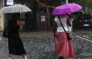 O tempo chuvoso funciona em casa, a maioria dos australianos está firmemente atrás O tempo chuvoso funciona em casa, a maioria dos australianos está firmemente atrás