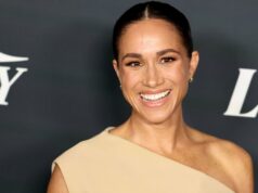 O tênis favorito da mãe rica de Meghan Markle está em promoção rara (por enquanto) Jennifer Aniston