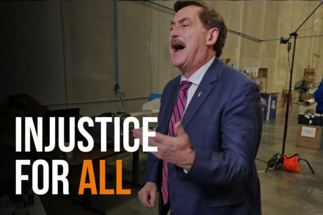 A procuradora dos EUA, Jeanine Pirro, fala durante uma entrevista coletiva sobre acusações relacionadas ao tiroteio mortal contra funcionários da Embaixada de Israel durante uma entrevista coletiva no gabinete do Procurador-Geral do Distrito de Columbia em Washington, quinta-feira, 7 de agosto de 2025. (AP Photo/Jose Luis Magana)