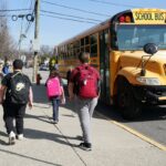 Os alunos de Nova York passam 20 dias menos em sala de aula do que a média nacional – à medida que os gastos por aluno disparam