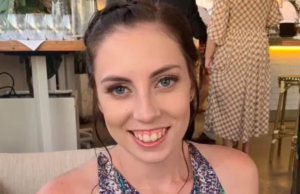 Os apelos da mãe de Gold Coast à polícia rotularam de ‘menor prioridade’ antes do assassinato A mãe de três filhos morreu depois que ela pegou fogo em sua casa em Arundel.