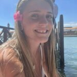 Juliette Kenny, 18, morreu no sábado cercada por sua família após ser vítima do vírus mortal que varreu várias cidades de Kent