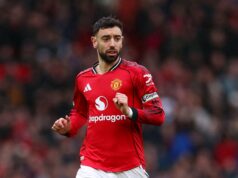 Os chefes do Man Utd definiram um cronograma para a decisão de transferência de Bruno Fernandes em meio a preocupações com a cláusula de rescisão de £ 57 milhões Os chefes do Man Utd definiram um cronograma para a decisão de transferência de Bruno Fernandes em meio a preocupações com a cláusula de rescisão de £ 57 milhões