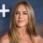 Os chinelos dos anos 90 de Jennifer Aniston estão na moda - compre a versão de US $ 27