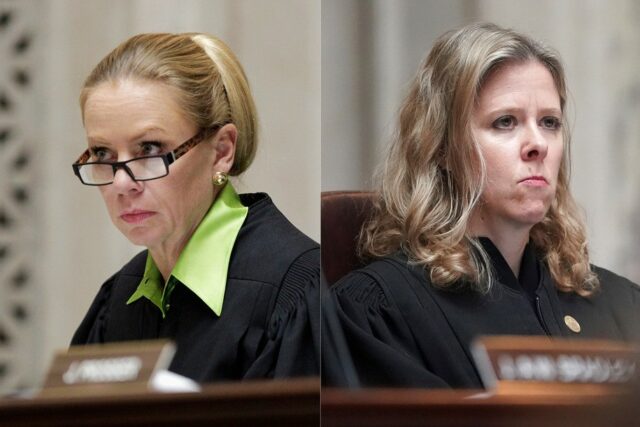 A candidata da Suprema Corte de Wisconsin, Susan Crawford, acena durante sua festa na noite eleitoral após vencer a eleição na terça-feira, 1º de abril de 2025, em Madison, Wisconsin.